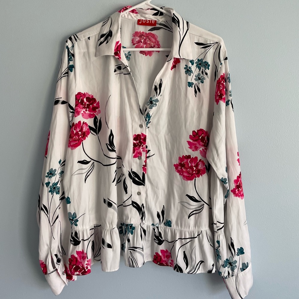 Natori Women’s XL white and floral silky pajama set